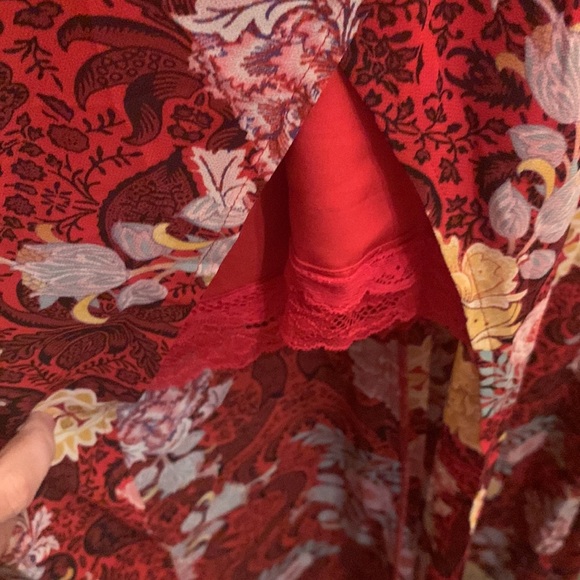 Long sleeve red Guess maxi dress - Picture 4 of 4